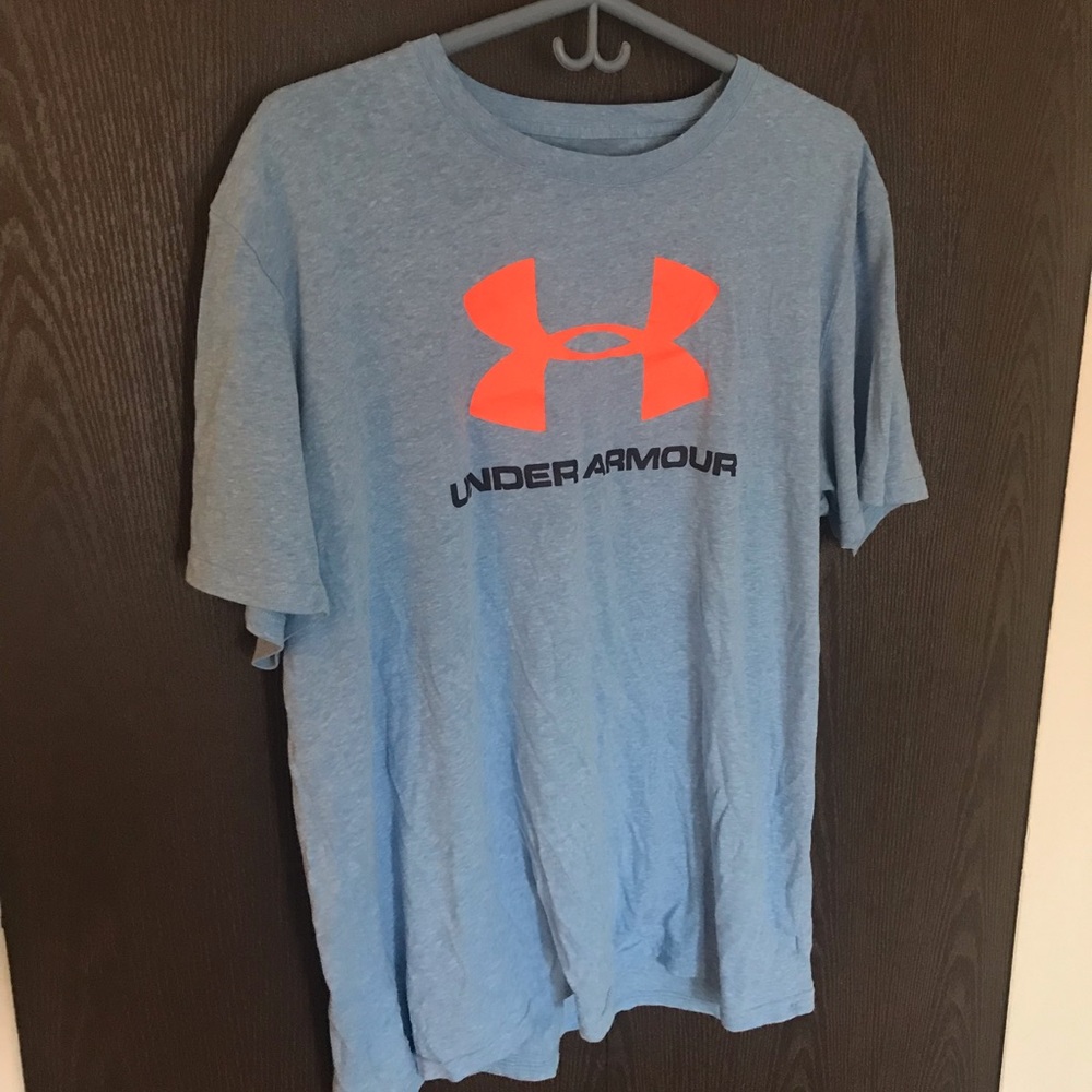 Under Armour gym shirt